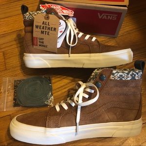 NewinBox Vans Skate Hi Top Mountain Edition Camel